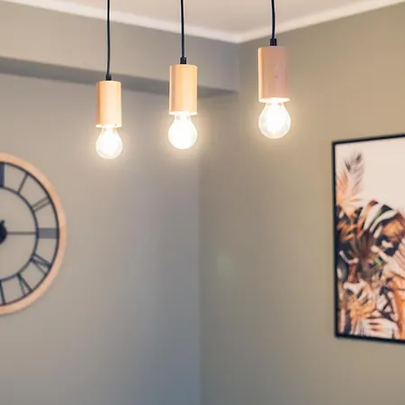 W Kamienicy Na Klodzkiej * דוז'ניקי ז'דרוז'