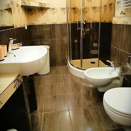 W Kamienicy Na Klodzkiej