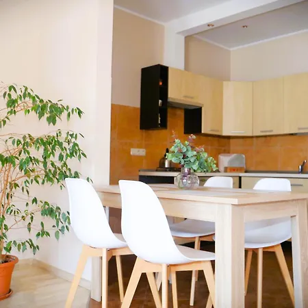 W Kamienicy Na Klodzkiej