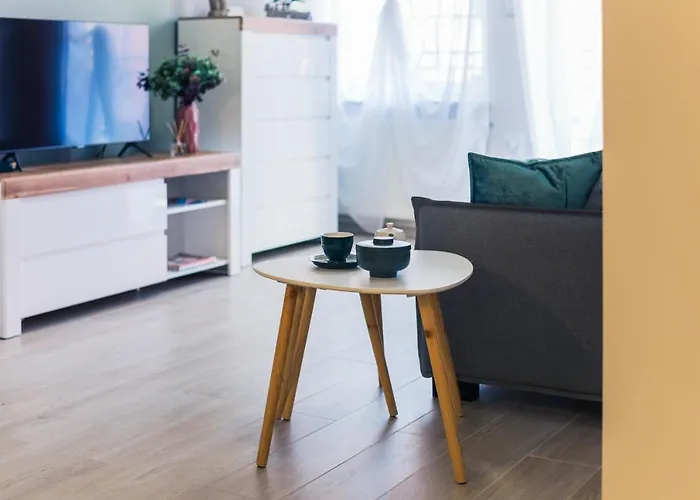 W Kamienicy Na Klodzkiej *